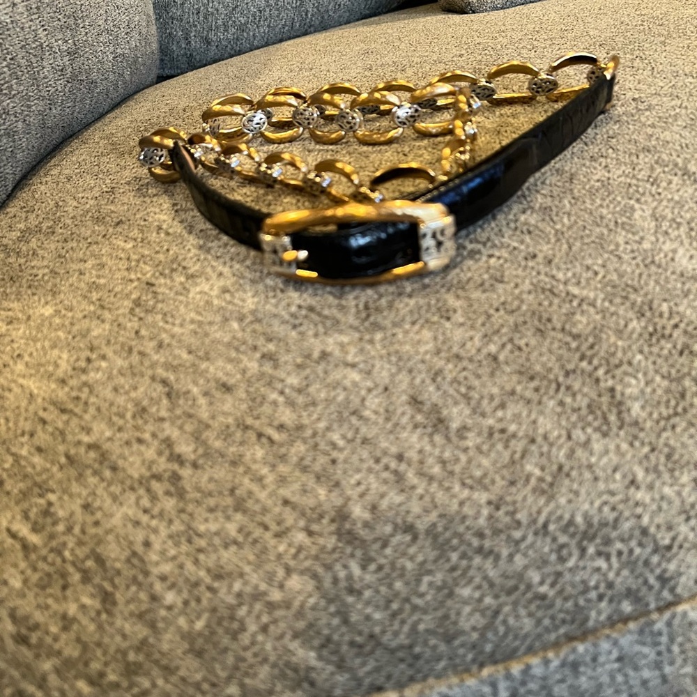 EUC Brighton belt leather and gold chain size 38